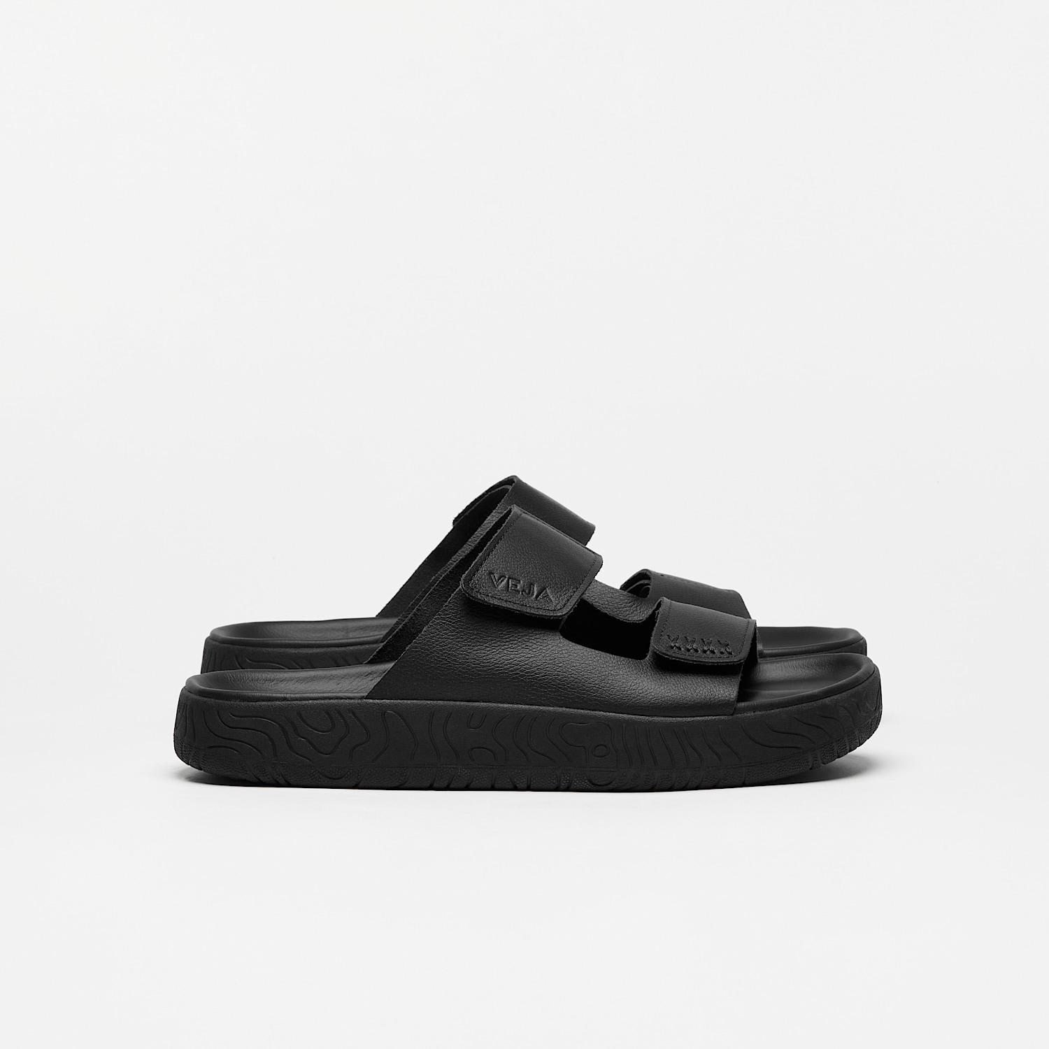 veja-sneakers-etna-organic-leather-black-sa2020754_1