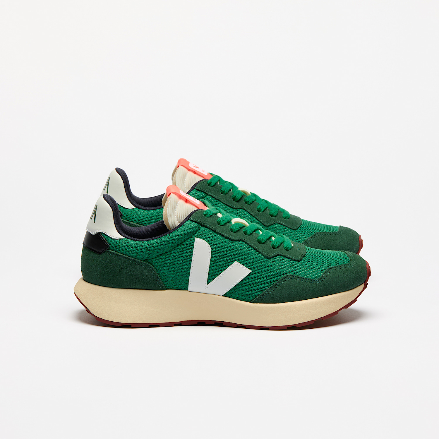 veja-sneakers-paulistana-recycled-green-ps1820479_1