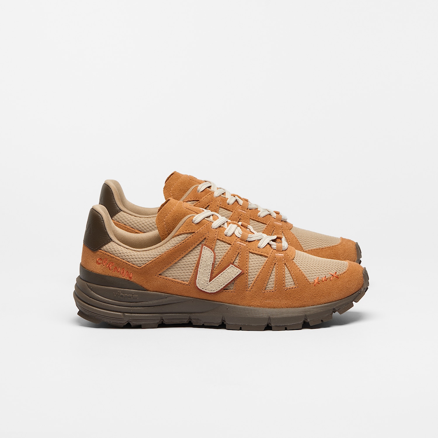 veja-sneakers-salar-veja-x-carnan-recycled-orange-al1821680_1