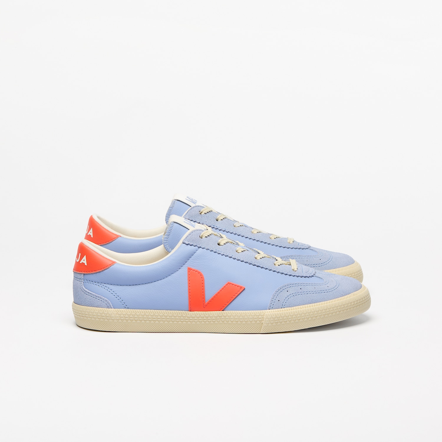 veja-sneakers-volley-organic-leather-blue-vo2021432_1